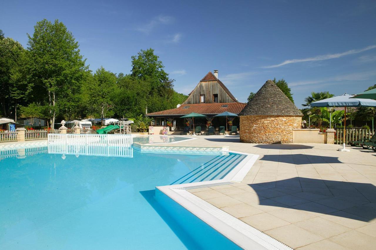 ホテルCamping Sunissim Le Moulin Du Roch 5 Stars By Locatour サルラ・ラ・カネダ エクステリア 写真