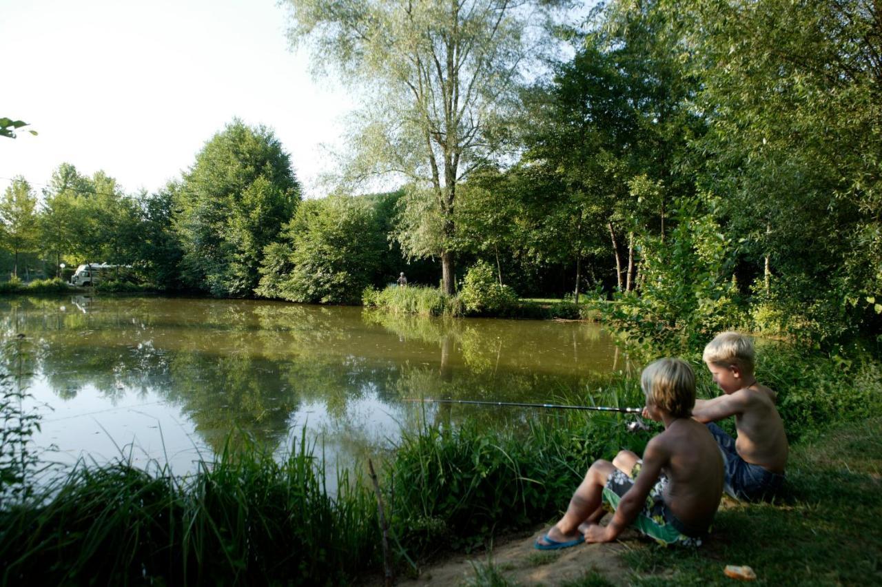 ホテルCamping Sunissim Le Moulin Du Roch 5 Stars By Locatour サルラ・ラ・カネダ エクステリア 写真