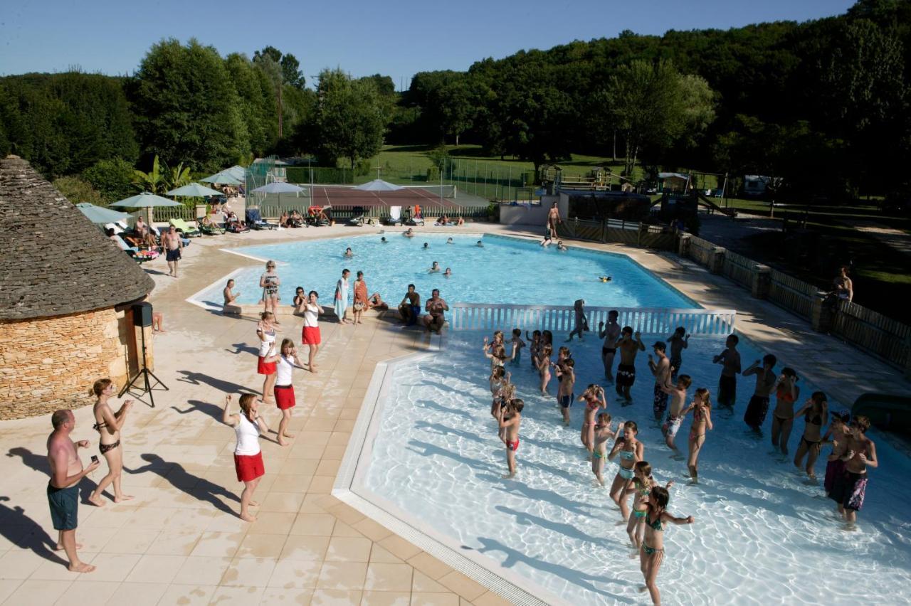 ホテルCamping Sunissim Le Moulin Du Roch 5 Stars By Locatour サルラ・ラ・カネダ エクステリア 写真